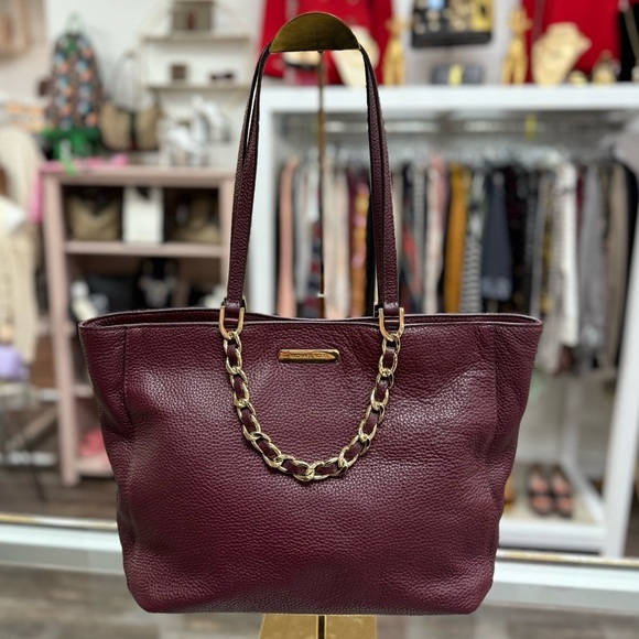 Michael Kors Leather Harper Tote Purse Burgundy‎ Gold Chain Detail - Picture 1 of 8